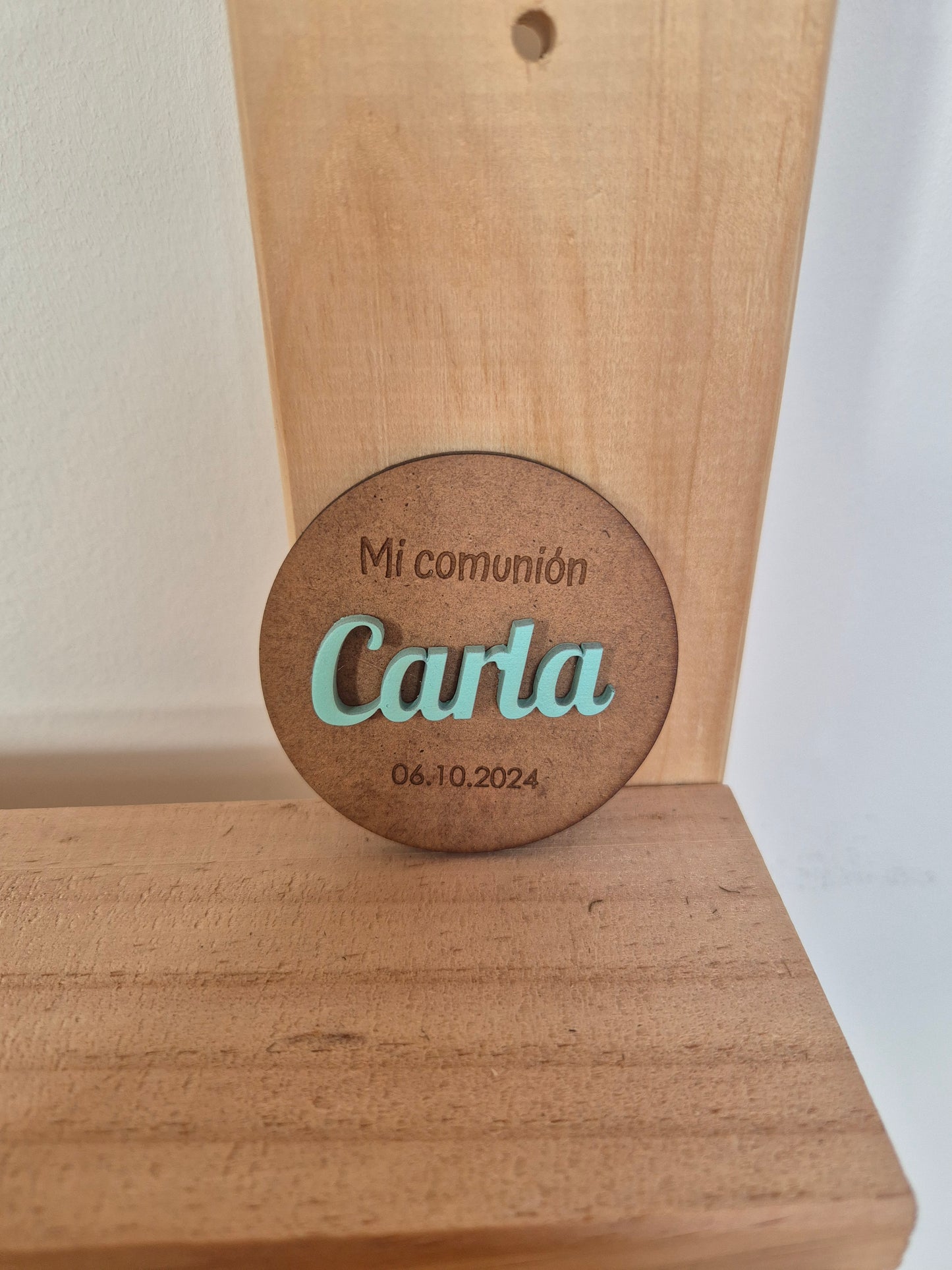 IMANES DE MADERA CON NOMBRE