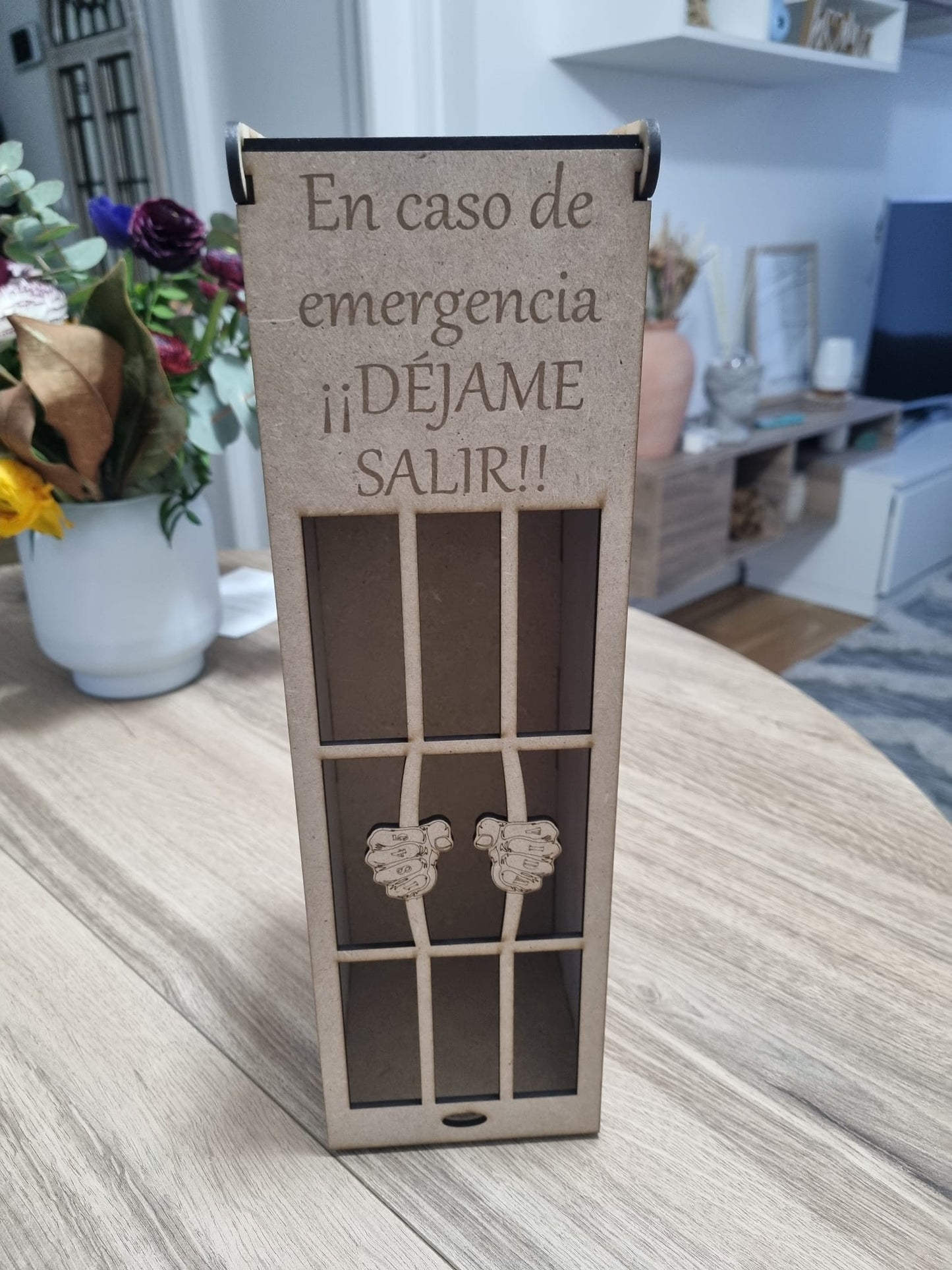 CAJA PARA VINO EN CASO DE EMERGENCIA