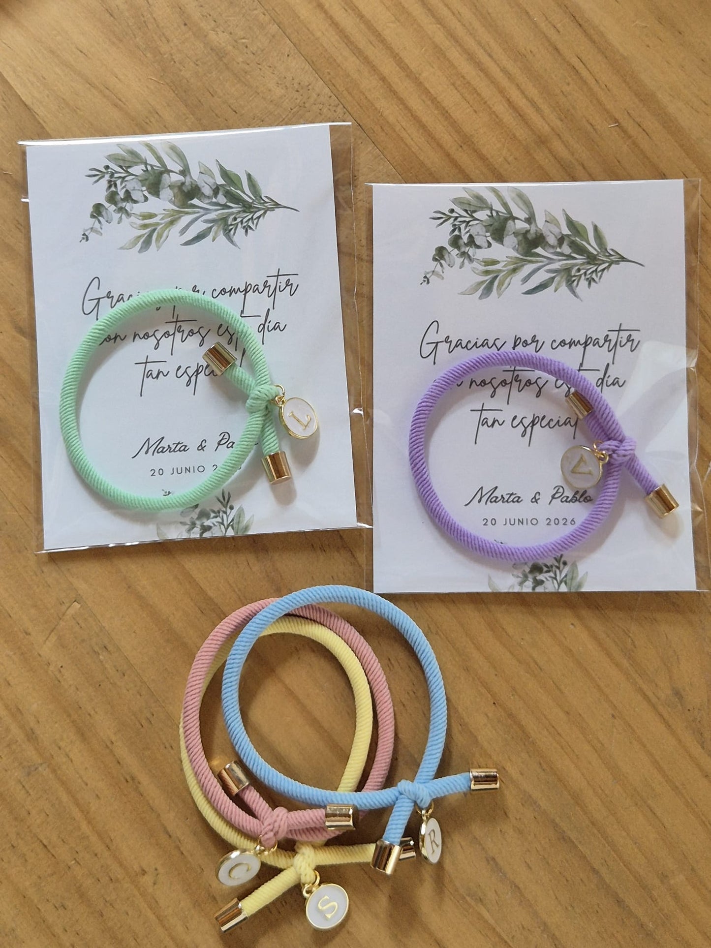 PULSERAS CON INICIAL